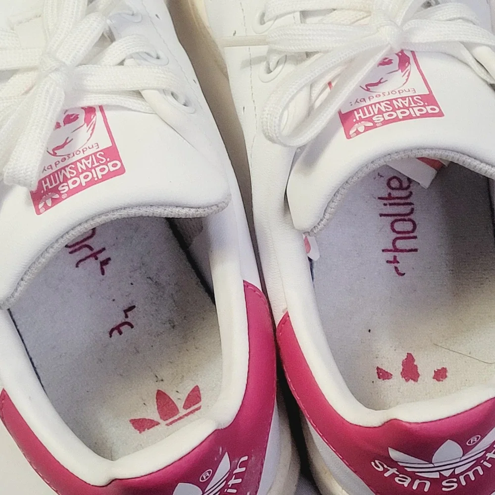 Adidas Womens Stan Smith Sneaker Size 7 White Pink Leather Low Top Classic G79